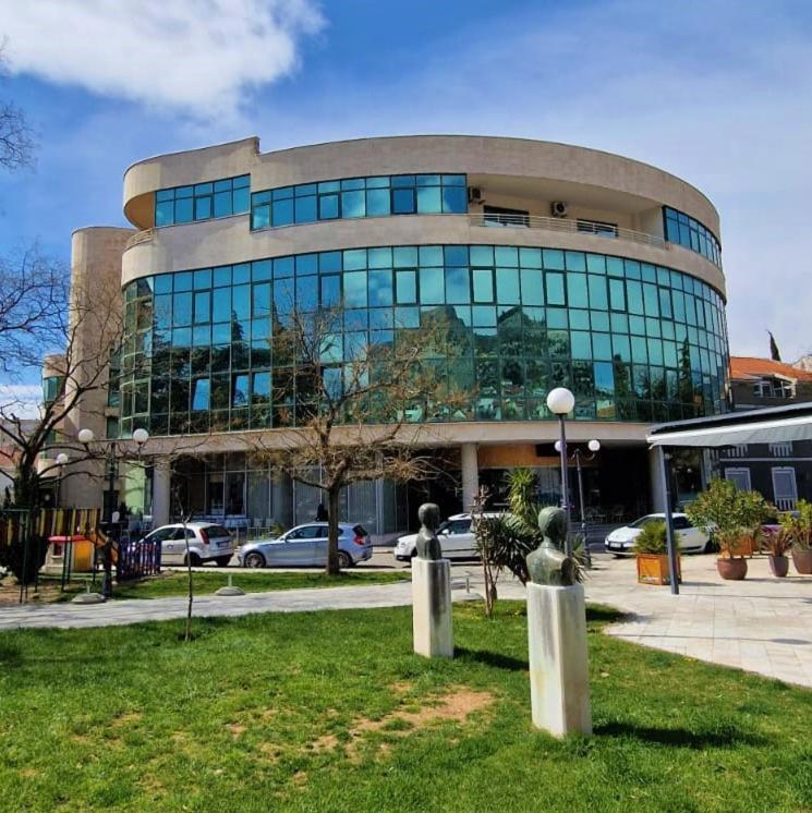 Lux Apartments Mostar Eksteriør bilde